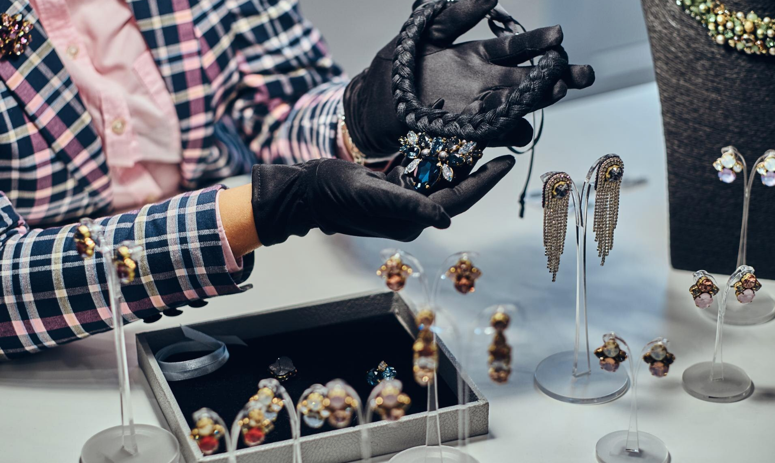 Where to Buy Jadeite Earrings Under $500: Sellers Compared